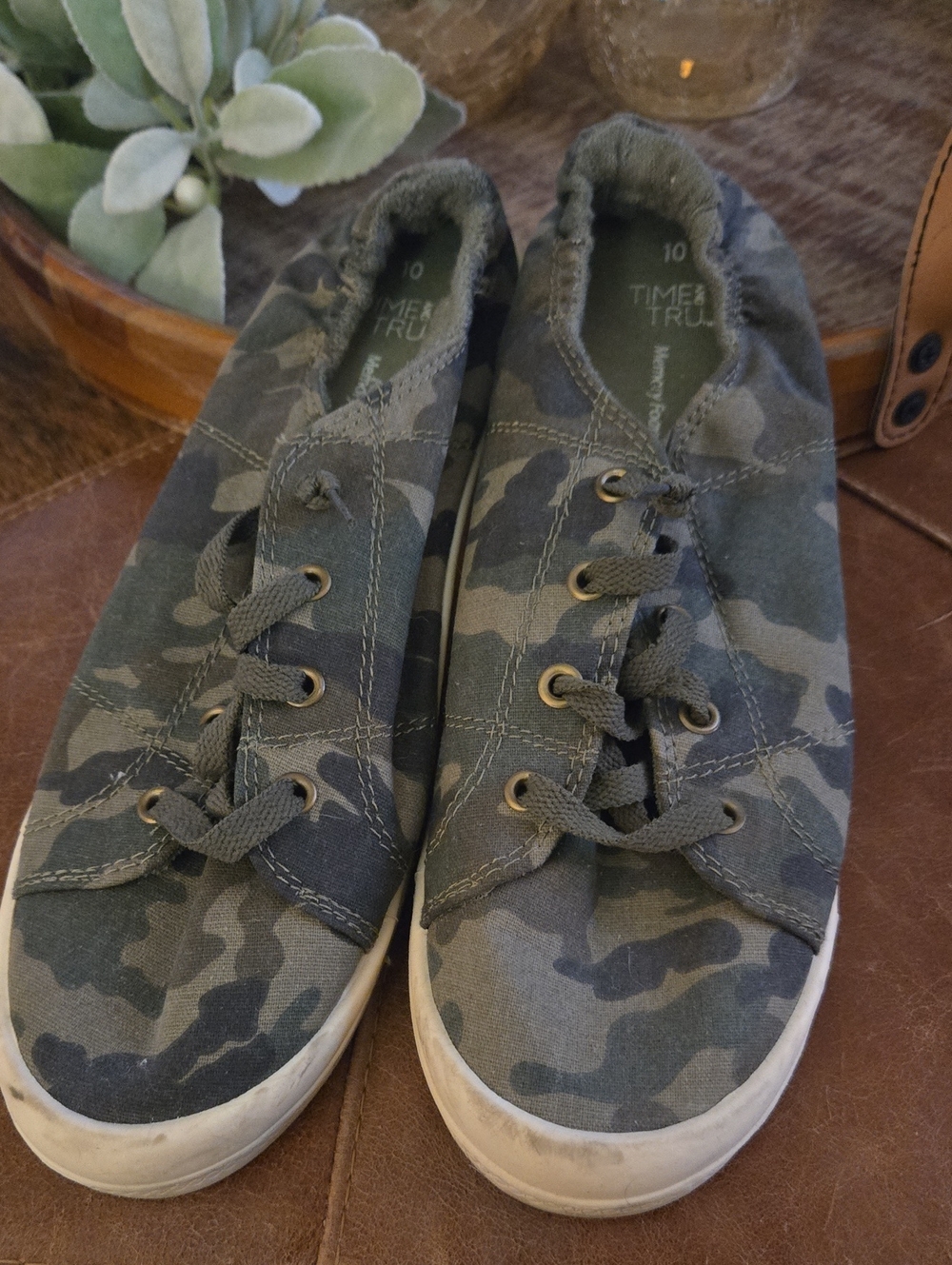 Time and Tru Women's Camouflage Slip-On Flats - Green
